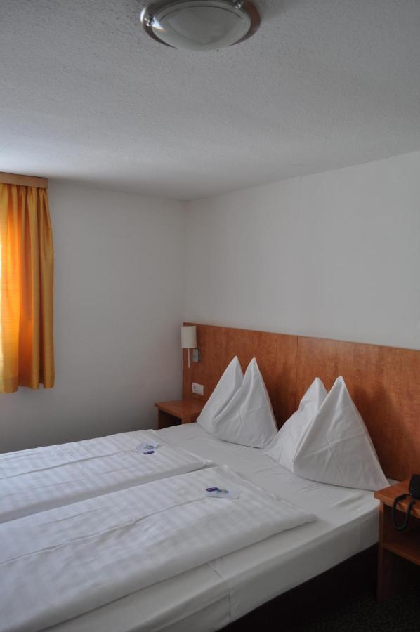 Hotel Tauernpasshoehe 上陶恩 外观 照片