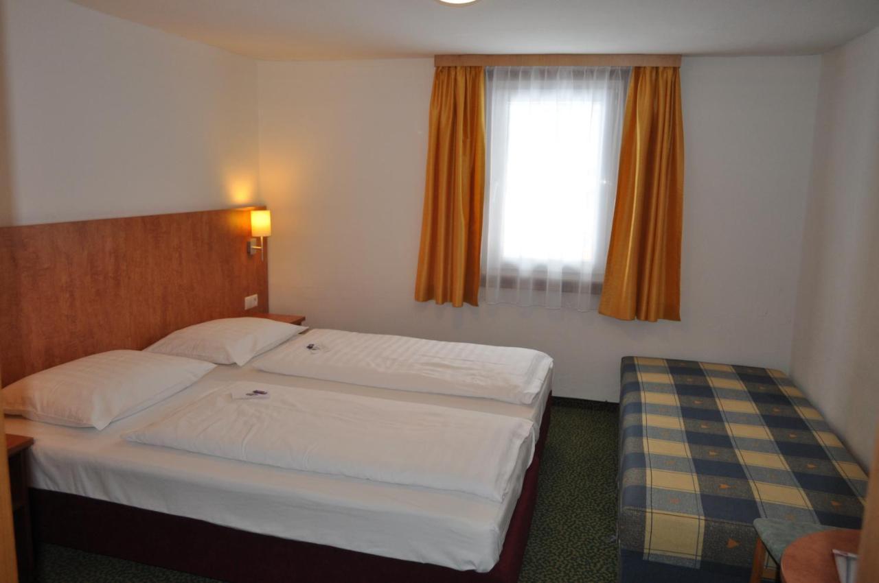 Hotel Tauernpasshoehe 上陶恩 外观 照片