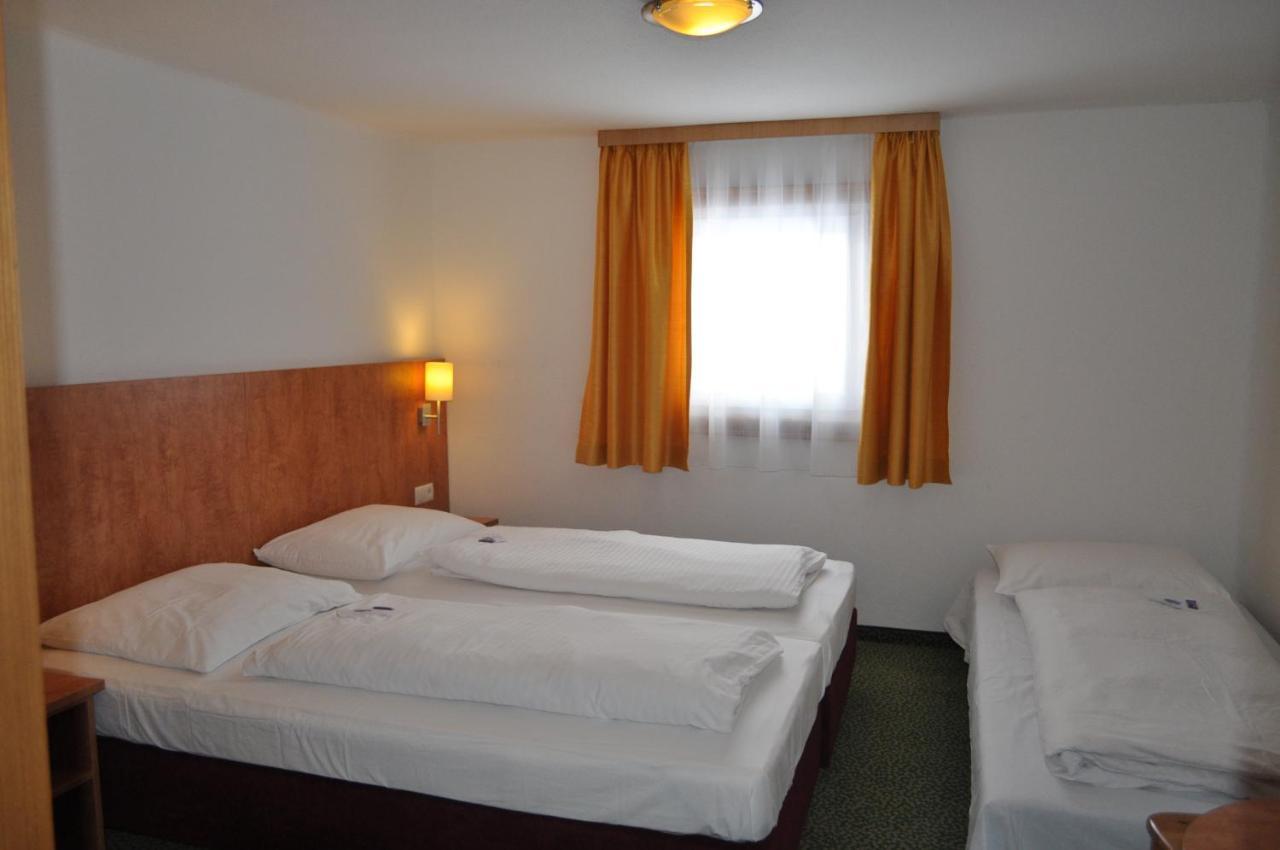 Hotel Tauernpasshoehe 上陶恩 外观 照片