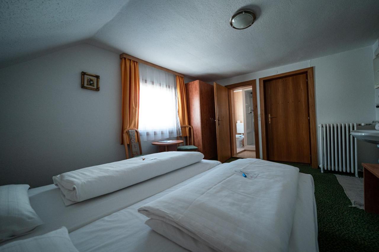 Hotel Tauernpasshoehe 上陶恩 外观 照片